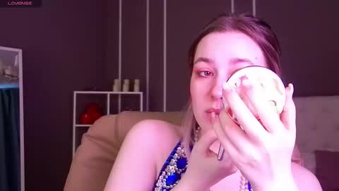 Elina online show from 09/26/25, 01:20