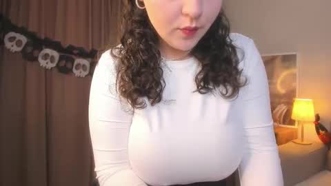 elina_star online show from 10/28/25, 02:20