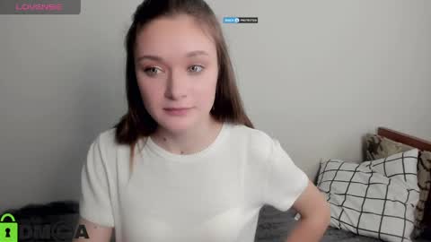 elina_x online show from 05/18/26, 01:06
