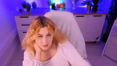 Elina  Follow me  online show from 09/16/25, 02:29