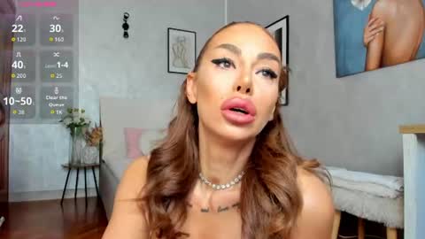 Snapshot of elinamoon_ chatting on 06/20/26, 04:48 Elina online show from 06/20/26, 04:48