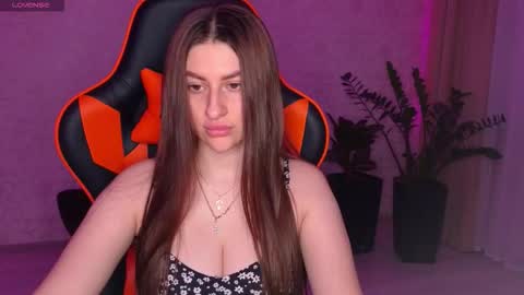 Elina online show from 09/21/25, 08:32