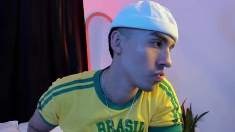 elio_dicaprio online show from 11/14/25, 03:16