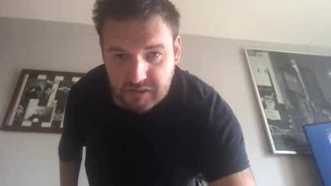 Snapshot of eliot26 chatting on 09/29/25, 12:54 e26 online show from 09/29/25, 12:54