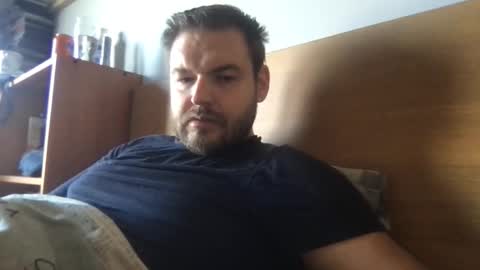 Snapshot of eliot26 chatting on 10/05/25, 10:57 e26 online show from 10/05/25, 10:57