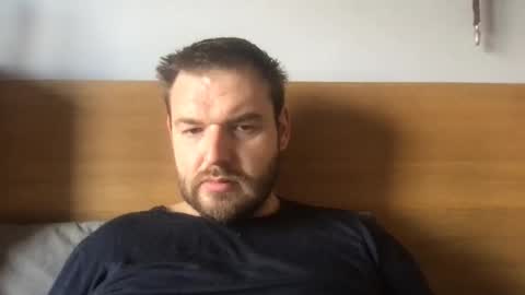 Snapshot of eliot26 chatting on 10/10/25, 12:04 e26 online show from 10/10/25, 12:04