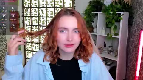 Elis  online show from 10/21/25, 02:01