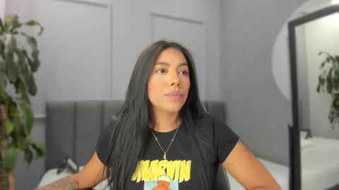 Snapshot of elisa_castrillon chatting on 09/18/25, 08:22 Elisa online show from 09/18/25, 08:22
