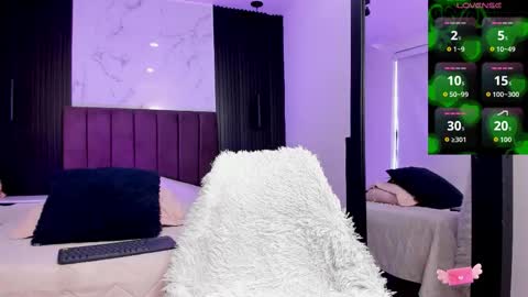 Snapshot of elisa_collins chatting on 11/12/25, 02:06 ELISSA online show from 11/12/25, 02:06