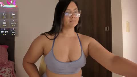      online show from 10/10/25, 04:33