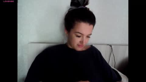 elisa_dove208 online show from 11/02/25, 09:22