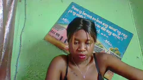 elisabeth2525 online show from 01/19/25, 02:49