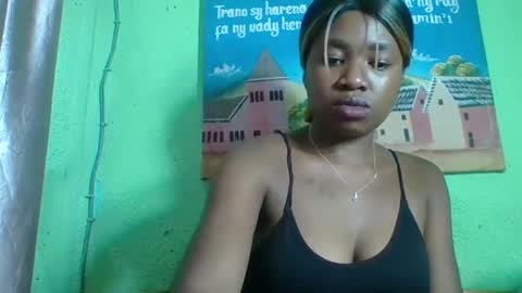 elisabeth2525 online show from 01/28/25, 07:21