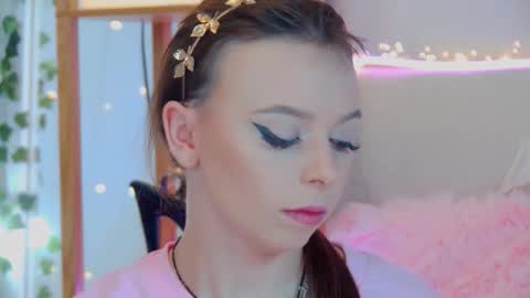 Snapshot of elisabethdavis chatting on 09/14/25, 03:11 ElisabethDavis online show from 09/14/25, 03:11