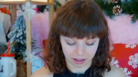 Snapshot of elisabethdavis chatting on 12/18/25, 11:44 ElisabethDavis online show from 12/18/25, 11:44