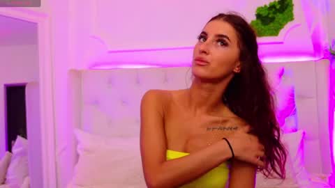 ElisaCharm online show from 06/12/26, 04:00