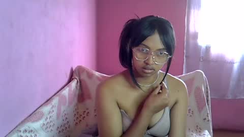 elisah01 online show from 07/25/26, 06:44