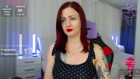 Snapshot of elisajanex chatting on 02/26/25, 01:32 elisajanex online show from 02/26/25, 01:32