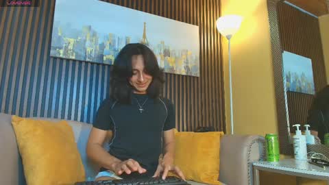 Snapshot of elisasue chatting on 04/02/26, 11:57 Elisa Sue online show from 04/02/26, 11:57