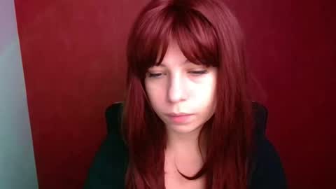 Snapshot of elise_kissu_ chatting on 09/29/25, 11:37 Alice online show from 09/29/25, 11:37