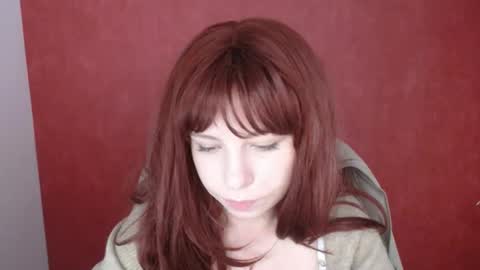 Snapshot of elise_kissu_ chatting on 10/14/25, 08:37 Alice online show from 10/14/25, 08:37
