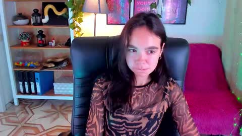 Elise online show from 09/12/25, 03:12