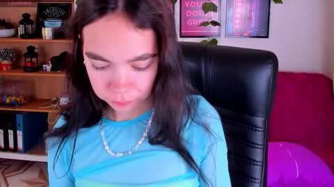 Snapshot of elise_noir chatting on 09/20/25, 03:46 Elise online show from 09/20/25, 03:46