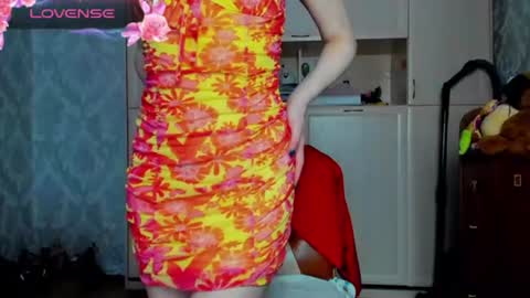 Elise online show from 06/15/26, 08:38