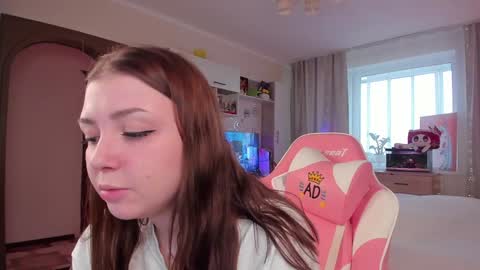 Elise    online show from 01/25/25, 10:29