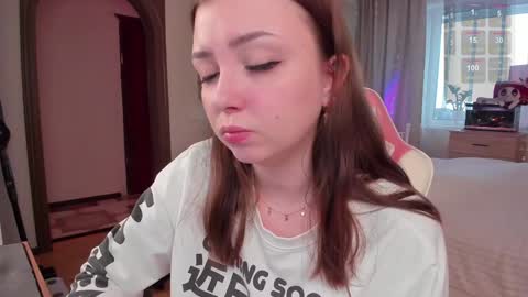 Elise    online show from 01/26/25, 10:23