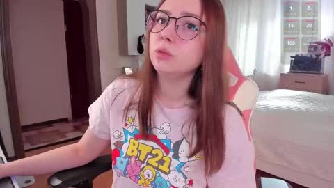 Elise    online show from 02/15/25, 08:54