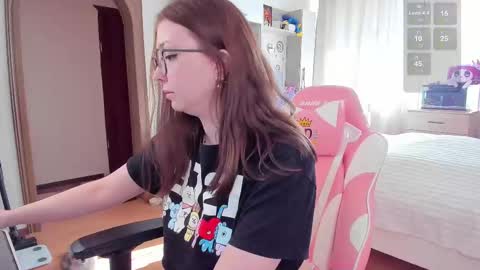 Elise    online show from 02/23/25, 10:17
