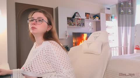 Elise    online show from 10/02/25, 12:23