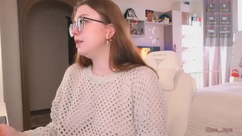 Elise    online show from 10/03/25, 01:08