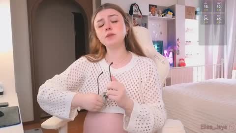 Elise    online show from 10/12/25, 12:15