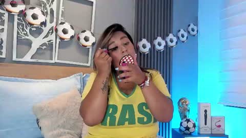 Elise Play Boobs online show from 06/25/26, 07:07