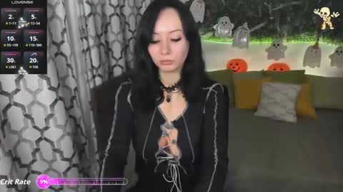 Snapshot of eliseroyalty chatting on 11/01/25, 11:23 EliseRoyalty online show from 11/01/25, 11:23