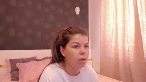 Elly online show from 11/03/25, 08:59