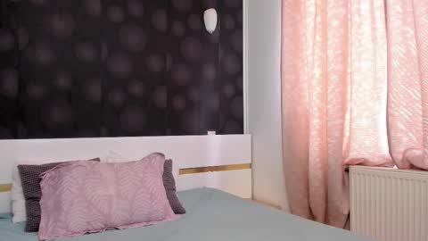 Elly online show from 12/02/25, 08:08