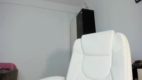 Snapshot of elissavibe chatting on 02/11/25, 04:44 Elisa  Promotion   online show from 02/11/25, 04:44