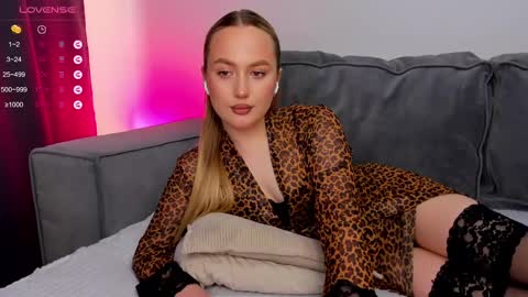 Eliss  online show from 03/08/25, 10:32