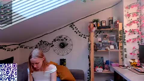 Snapshot of eliteeros chatting on 06/01/26, 02:30 EliteEros online show from 06/01/26, 02:30
