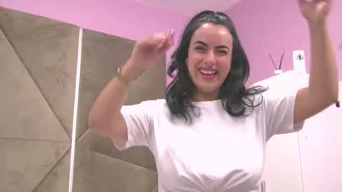 Eliza online show from 10/16/25, 06:14