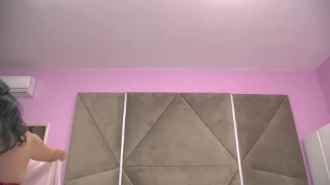 Eliza online show from 10/21/25, 05:30