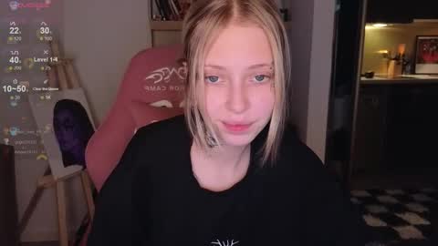 Snapshot of eliza_sadcat chatting on 12/05/25, 05:42 Elizabeth online show from 12/05/25, 05:42