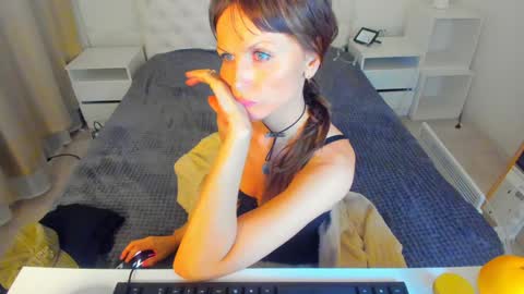 Elizabethangel online show from 01/22/25, 03:52