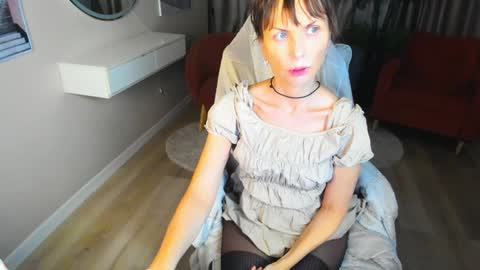 Elizabethangel online show from 02/07/25, 04:27