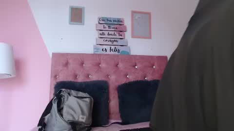 Snapshot of elizabet_davies chatting on 06/13/26, 04:16 sexy Eli online show from 06/13/26, 04:16