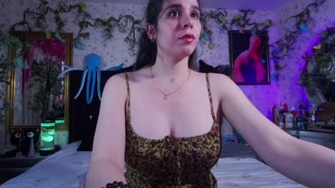 Elizabeth online show from 01/27/25, 08:17