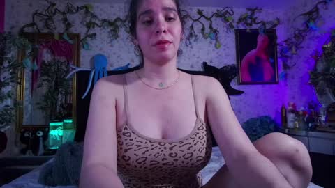 Elizabeth online show from 01/28/25, 08:04